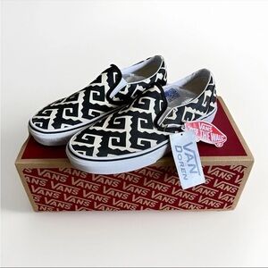 Vans Classics 2014 Van Doren Shoes Mens 7.5 Tribal Print Slip On Skateboarding